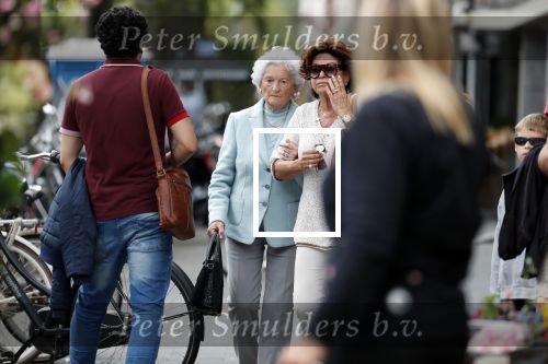 Amsterdam 1 september 2018
Christine Kroonenberg doet met haar moeder boodschappen in Amsterdam zuid.