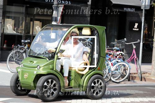 Amsterdam 1 augustus 2018
Connie Witteman en partner Eugene v Dun in hun nieuwe Connieâ€™s Creative Car Concept karrteje (Biro)