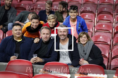 Amsterdam 6 mei 2018
Nederland-Peru 2-1 . Afscheidswedstrijd Wesley Sneijder . Zijn vrouw Yolanthe Sneijder Cabau en zoons Jessey en Xess Xava zijn natuurlijk aanwezig. Edgar Meier met zoon en vrienden