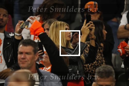Amsterdam 6 mei 2018
Nederland-Peru 2-1 . Afscheidswedstrijd Wesley Sneijder . Zijn vrouw Yolanthe Sneijder Cabau en zoons Jessey en Xess Xava zijn natuurlijk aanwezig. Estelle Cruyff
