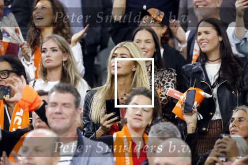 Amsterdam 6 mei 2018
Nederland-Peru 2-1 . Afscheidswedstrijd Wesley Sneijder . Zijn vrouw Yolanthe Sneijder Cabau en zoons Jessey en Xess Xava zijn natuurlijk aanwezig. Estelle Cruyff