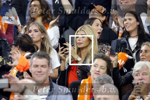 Amsterdam 6 mei 2018
Nederland-Peru 2-1 . Afscheidswedstrijd Wesley Sneijder . Zijn vrouw Yolanthe Sneijder Cabau en zoons Jessey en Xess Xava zijn natuurlijk aanwezig. Estelle Cruyff