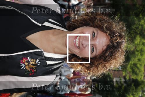 Waspik Waalwijk 26 augustus 2018
Huldiging Maarten v d Weijdenin Waalwijk en met familie bij zijn huis. Zijn vrouw Daisy en kinderen Phileine en Robien waren er natuurlijk bij. Evelien de Bruijn