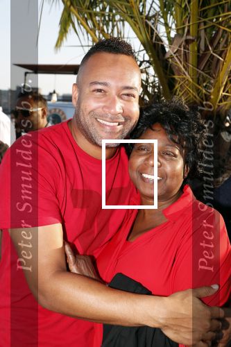 Amsterdam 2 september 2018
Presentatie ondergoedlijn  Iamtoro van Everon Jackson en zijn compagnons Mark v Eck en Roland Ykel. Everon met zijn moeder