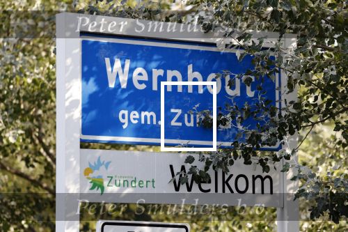 Wernhout 3 augustus 2018
Johan Vlemmix kijkt naar huizen op het park Patersven in Wernhout. Ook Patricia Paay en haar man Robert Hinfelaar hebben er een huis.