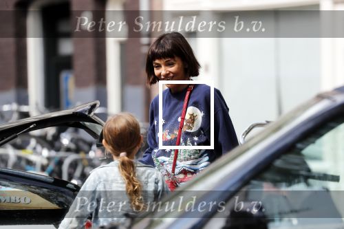 Amsterdam 27 augustus 2018
Georgina Verbaan met dochter boodschappen aan het doen.