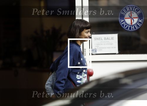 Amsterdam 27 augustus 2018
Georgina Verbaan met dochter boodschappen aan het doen.