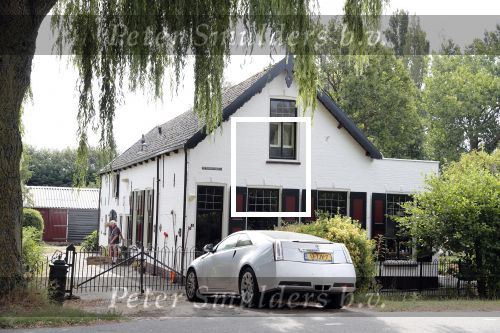Mijnsherenland 1 augustus 2018
Gerard Cox bij zijn huis en tijdens het boodschappen doen.