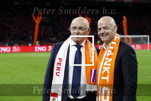 Amsterdam 6 mei 2018
Nederland-Peru 2-1 . Afscheidswedstrijd Wesley Sneijder . Zijn vrouw Yolanthe Sneijder Cabau en zoons Jessey en Xess Xava zijn natuurlijk aanwezig. Michael v Praag en Gianni Infantino