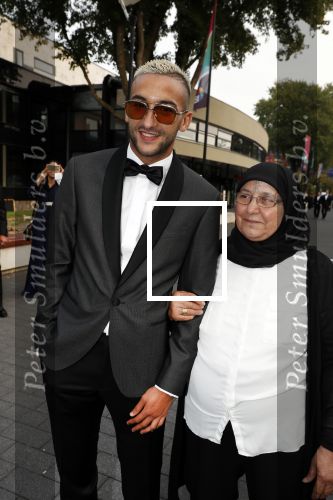Hilversum 3 september 2018
Telegraaf voetballer van het jaar in studio 21. Hakim Ziyech kwam met zijn moeder en Manager Mustapha Nakhli.