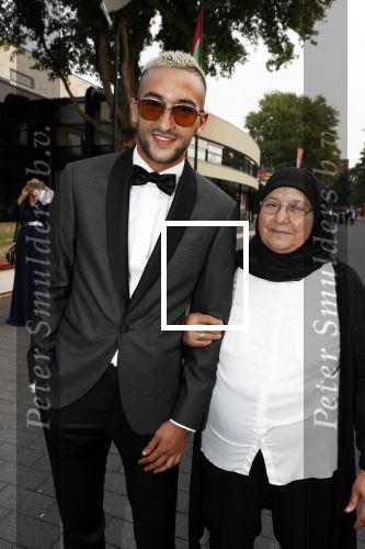 Hilversum 3 september 2018
Telegraaf voetballer van het jaar in studio 21. Hakim Ziyech kwam met zijn moeder en Manager Mustapha Nakhli.
