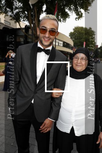Hilversum 3 september 2018
Telegraaf voetballer van het jaar in studio 21. Hakim Ziyech kwam met zijn moeder en Manager Mustapha Nakhli.