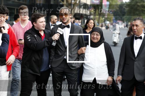 Hilversum 3 september 2018
Telegraaf voetballer van het jaar in studio 21. Hakim Ziyech kwam met zijn moeder en Manager Mustapha Nakhli.