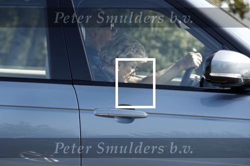 Amsterdam 1 september 2018
Cor Boonstra en zijn vrouw Boonstra hebben het huis / villa van Jaap van Zweden gekocht . Ze doen boodschappen op de beethovenstraat.