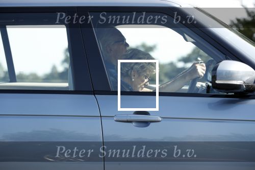 Amsterdam 1 september 2018
Cor Boonstra en zijn vrouw Boonstra hebben het huis / villa van Jaap van Zweden gekocht . Ze doen boodschappen op de beethovenstraat.