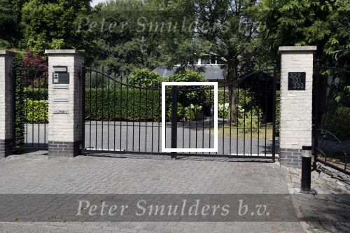 Capelle a d Ijssel 1 augustus 2018
Jan Peter Balkenende woont met zijn gezin in een huis op 1 plot met drie huizen