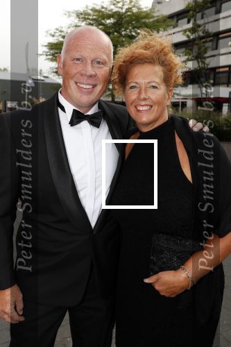 Hilversum 3 september 2018
Telegraaf voetballer van het jaar in studio 21. Jeroen Kraaij met zijn vrouw