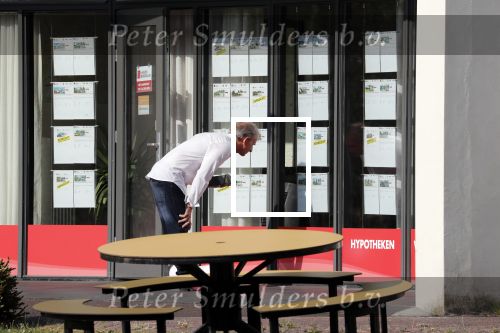 Wernhout 3 augustus 2018
Johan Vlemmix kijkt naar huizen op het park Patersven in Wernhout. Ook Patricia Paay en haar man Robert Hinfelaar hebben er een huis.