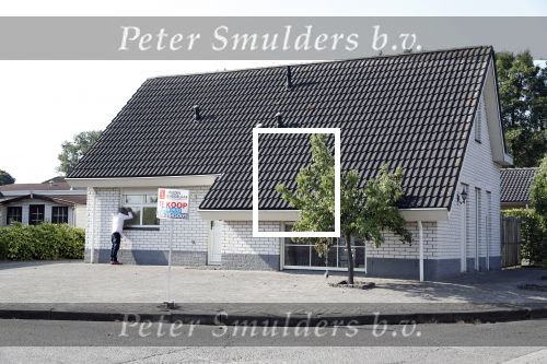 Wernhout 3 augustus 2018
Johan Vlemmix kijkt naar huizen op het park Patersven in Wernhout. Ook Patricia Paay en haar man Robert Hinfelaar hebben er een huis.