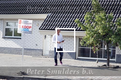 Wernhout 3 augustus 2018
Johan Vlemmix kijkt naar huizen op het park Patersven in Wernhout. Ook Patricia Paay en haar man Robert Hinfelaar hebben er een huis.