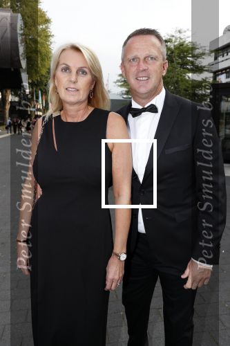 Hilversum 3 september 2018
Telegraaf voetballer van het jaar in studio 21. John v d Brom met zijn vrouw