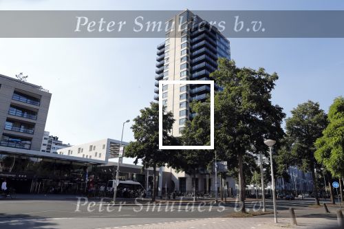 Amsterdam 3 augustus 2018
In dit appartementen complex Lâ€™etoile heeft Jos Verstappen een appartement gehuurd. Martin garrix en Evert Santegoeds wonen er ook.