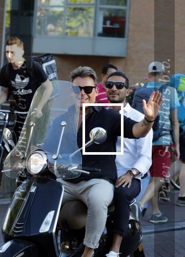 Amsterdam 3 augustus 2018
Leco v Zadelhoff en zijn partner Carlos Alberto 2 keer op 1 dag op hun vespa scooter.