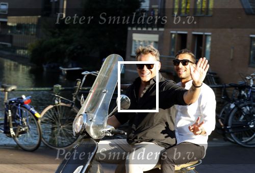 Amsterdam 3 augustus 2018
Leco v Zadelhoff en zijn partner Carlos Alberto 2 keer op 1 dag op hun vespa scooter.