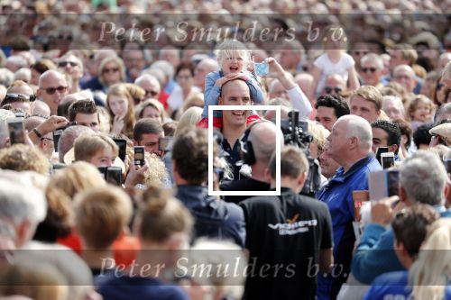 Waspik Waalwijk 26 augustus 2018
Huldiging Maarten v d Weijdenin Waalwijk en met familie bij zijn huis. Zijn vrouw Daisy en kinderen Phileine en Robien waren er natuurlijk bij.