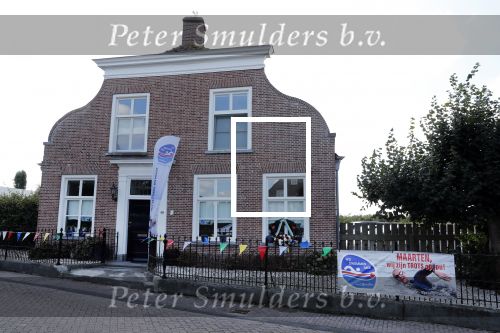 Waspik Waalwijk 26 augustus 2018
Huldiging Maarten v d Weijdenin Waalwijk en met familie bij zijn huis. Zijn vrouw Daisy en kinderen Phileine en Robien waren er natuurlijk bij.