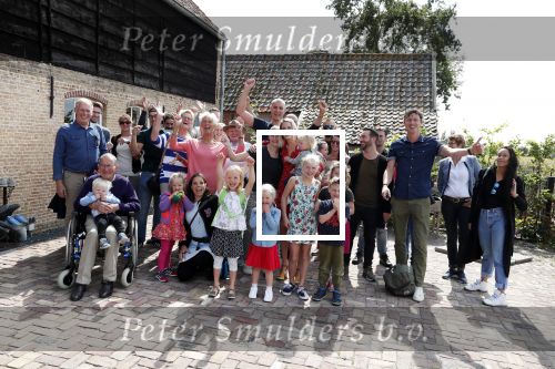 Waspik Waalwijk 26 augustus 2018
Huldiging Maarten v d Weijdenin Waalwijk en met familie bij zijn huis. Zijn vrouw Daisy en kinderen Phileine en Robien waren er natuurlijk bij.