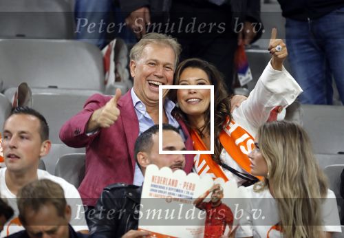 Amsterdam 6 mei 2018
Nederland-Peru 2-1 . Afscheidswedstrijd Wesley Sneijder . Zijn vrouw Yolanthe Sneijder Cabau en zoons Jessey en Xess Xava zijn natuurlijk aanwezig. Marcel Boekhoorn met zijn vriendin Rebecca Cabau.