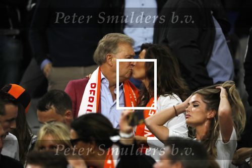 Amsterdam 6 mei 2018
Nederland-Peru 2-1 . Afscheidswedstrijd Wesley Sneijder . Zijn vrouw Yolanthe Sneijder Cabau en zoons Jessey en Xess Xava zijn natuurlijk aanwezig. Marcel Boekhoorn met zijn vriendin Rebecca Cabau.