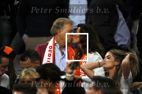 Amsterdam 6 mei 2018
Nederland-Peru 2-1 . Afscheidswedstrijd Wesley Sneijder . Zijn vrouw Yolanthe Sneijder Cabau en zoons Jessey en Xess Xava zijn natuurlijk aanwezig. Marcel Boekhoorn met zijn vriendin Rebecca Cabau.