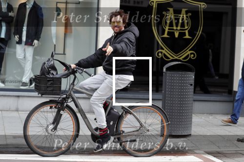 Amsterdam 27 augustus 2018
Mari v d Ven op de fiets.