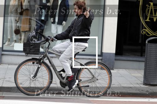 Amsterdam 27 augustus 2018
Mari v d Ven op de fiets.