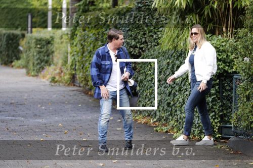 Amsterdam 25 augustus 2018
Martijn Krabbe gaat met zijn zoon achilles en zijn nieuwe vriendin Deborah Wietzes boodschappen doen.