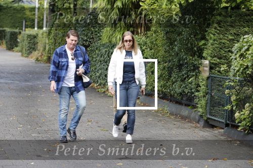 Amsterdam 25 augustus 2018
Martijn Krabbe gaat met zijn zoon achilles en zijn nieuwe vriendin Deborah Wietzes boodschappen doen.