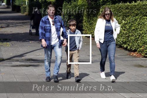 Amsterdam 25 augustus 2018
Martijn Krabbe gaat met zijn zoon achilles en zijn nieuwe vriendin Deborah Wietzes boodschappen doen.