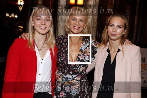 Amsterdam 4 september 2018
Premiere de inspirator in Tuschinki.
Mary-Lou v Steenis kwam met haar man en dochters