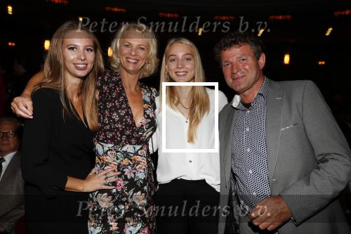 Amsterdam 4 september 2018
Premiere de inspirator in Tuschinki.
Mary-Lou v Steenis kwam met haar man en dochters