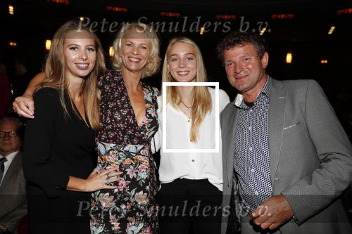 Amsterdam 4 september 2018
Premiere de inspirator in Tuschinki.
Mary-Lou v Steenis kwam met haar man en dochters