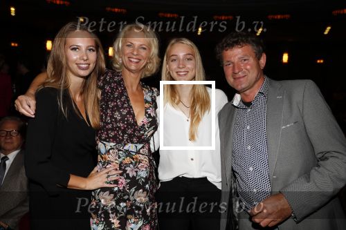 Amsterdam 4 september 2018
Premiere de inspirator in Tuschinki.
Mary-Lou v Steenis kwam met haar man en dochters