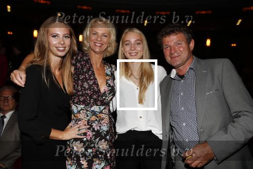 Amsterdam 4 september 2018
Premiere de inspirator in Tuschinki.
Mary-Lou v Steenis kwam met haar man en dochters