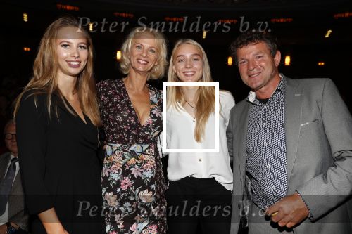 Amsterdam 4 september 2018
Premiere de inspirator in Tuschinki.
Mary-Lou v Steenis kwam met haar man en dochters