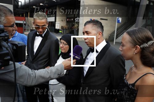 Hilversum 3 september 2018
Telegraaf voetballer van het jaar in studio 21. Hakim Ziyech kwam met zijn moeder en Manager Mustapha Nakhli.
