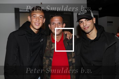 Amsterdam 6 mei 2018
Nederland-Peru 2-1 . Afscheidswedstrijd Wesley Sneijder . Zijn vrouw Yolanthe Sneijder Cabau en zoons Jessey en Xess Xava zijn natuurlijk aanwezig. Najib Amhali met Maxim Gullit en een vriendje