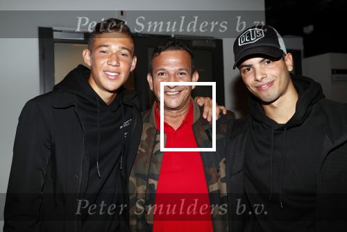Amsterdam 6 mei 2018
Nederland-Peru 2-1 . Afscheidswedstrijd Wesley Sneijder . Zijn vrouw Yolanthe Sneijder Cabau en zoons Jessey en Xess Xava zijn natuurlijk aanwezig. Najib Amhali met Maxim Gullit en een vriendje