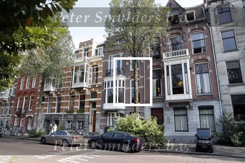 Amsterdam 1 augustus 2018
Nikkie Plessen en partner Ruben Bontekoe hebben het huis naast hun huidige huis gekocht.