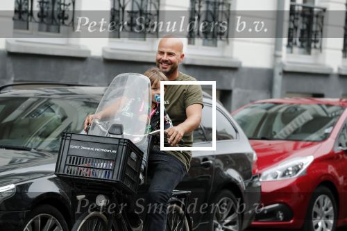 Amsterdam 4 september 2018
Oscar Aerts met zijn zoontje op de fiets.